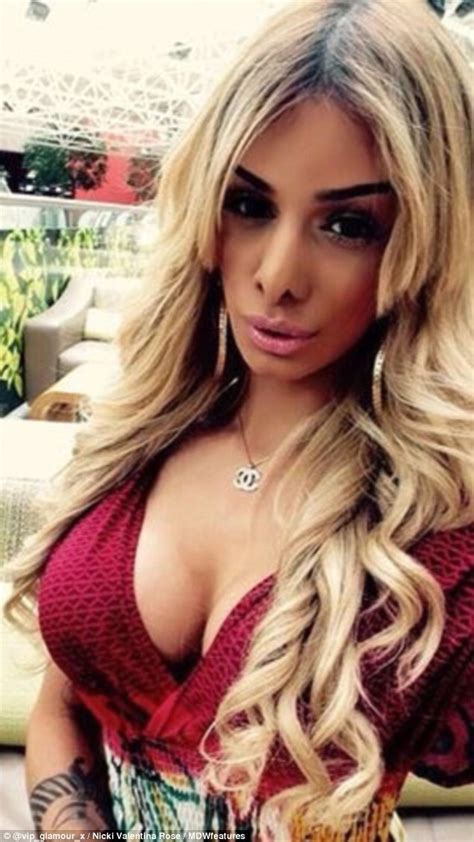 Glamour Model Claims To Have The Uks Biggest Breasts At A Size 34nn