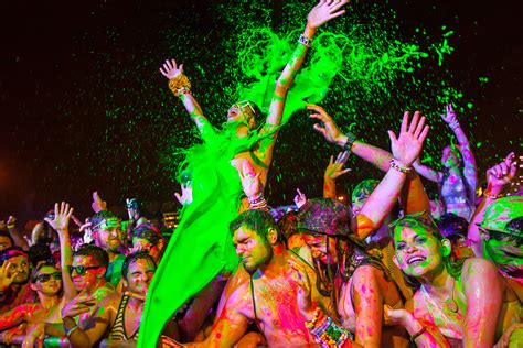Classixx claude vonstroke crystal castles cults. Life In Color Miami Announces 10 Year Anniversary Lineup