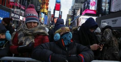 Freezing New York Welcomes 2018 With Tightest Security News World