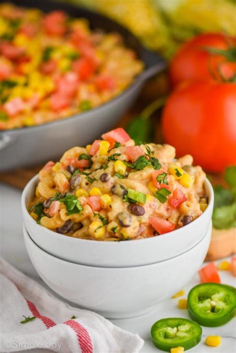 Best entree to have with maccaroni and cheese. This Easy Southwestern Mac and Cheese is the perfect easy ...