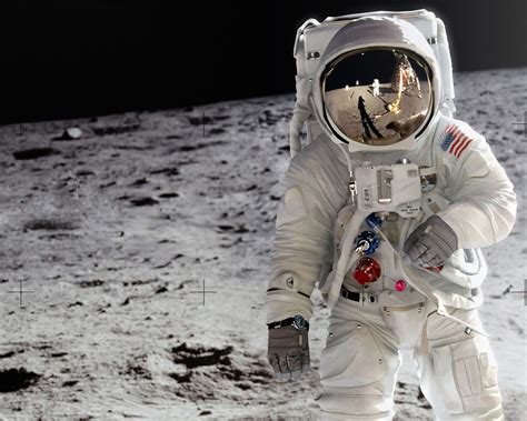 Astronaut On The Moon Wallpaper Wallpapersafari