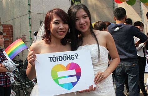 Hundreds Take To The Streets To Support Same Sex Marriage In Vietnam
