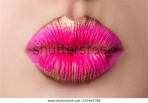 Close View Beautiful Woman Lips Blowing Stockfoto Shutterstock