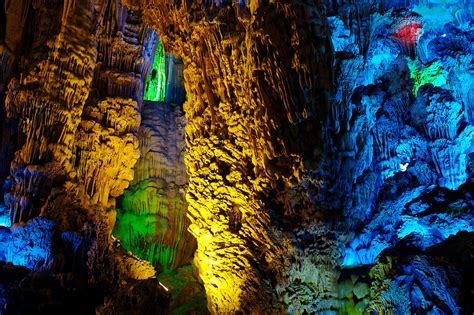 Пещера Тростниковой Флейты в Китае ФОТО НОВОСТИ