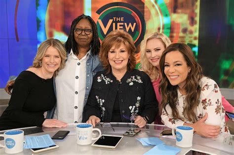 Sara Haines Returns To Co Host The View Good Morning America