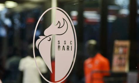 Benvenuto nella pagina facebook ufficiale ssc bari welcome to the official facebook page ssc bari. Bari, rimborso abbonamenti stagione 2019-2020: ecco come ...