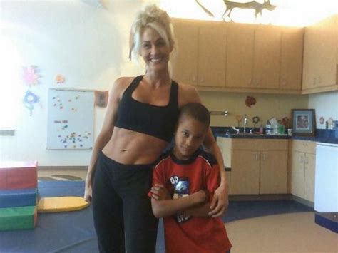 Reality Tv News Vh1 Reality Star Pic Milf With Her Son