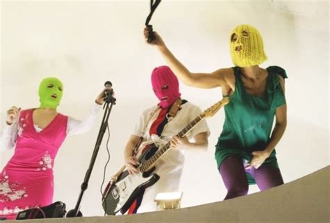 Členky Pussy Riot Vystúpia Na Koncerte Amnesty International Sitask