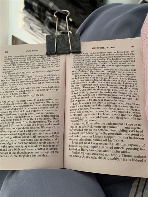 [lifehacks] Like Reading In Bed Clip One Of These Onto The Middle Of Your Book And You Can Lay