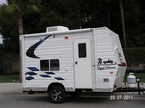It has an unloaded vehicle weight of 3,095 pounds and a. | RoadHouse Toy Haulers: The New "STUBBY" 16 Foot ...