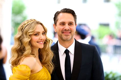 Amanda Seyfried: Thomas Sadoski Lost Job for Supporting ...