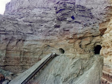 Uranium ore is an uncommon ore found in azure mines that is about the same rarity as plutonium. Ancient Lost Treasures • View topic - Hidden splendor mine