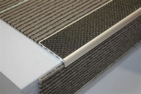 Available in comfort and super grip traction levels, 21 standard lengths and 23 colors to meet match your decor. AA127 | Tredsafe Stair Nosing