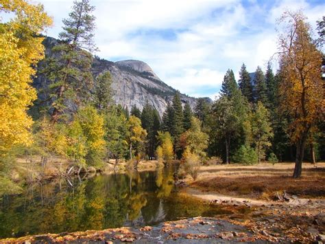 Autumn In Yosemite Valley With Images Yosemite Valley