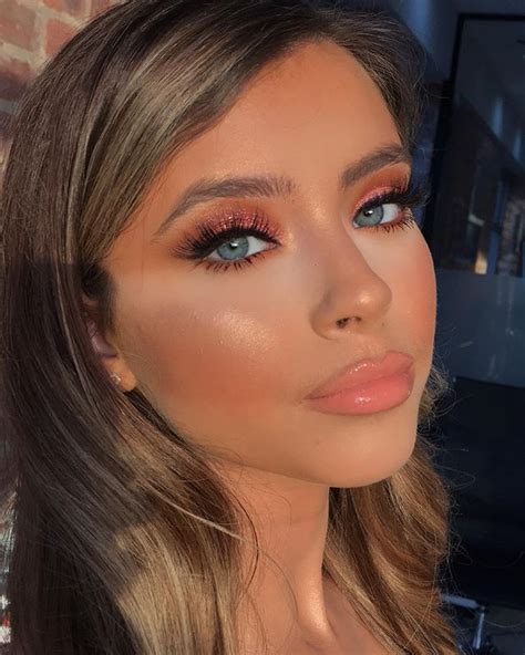 Pin By 🦋 𝒥𝑒𝓈𝓈𝒾𝒸𝒶 🦋 On мαкє υρ Prom Makeup Prom Makeup Looks Makeup Eye Looks