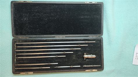 Vintage Starrett 124b Solid Rod Inside Micrometer Set With Wooden Case