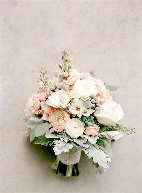 Choosing A Wedding Bouquet How To Pick Your Perfect