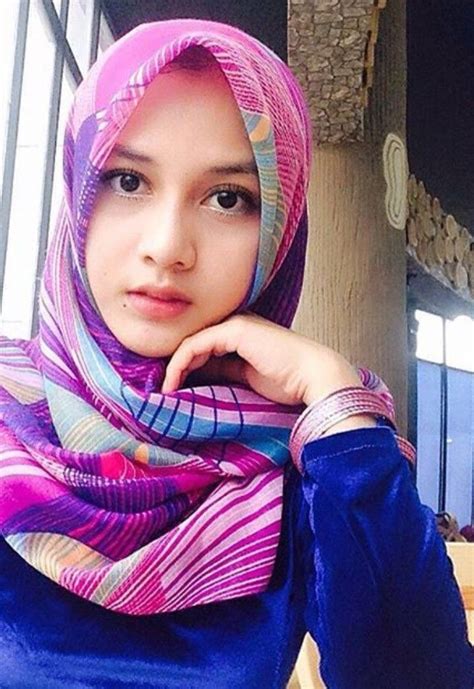 Sexsi Hijab Masturbasi Pin Di X Ervina Mulya X Dewi Jembut Lebat