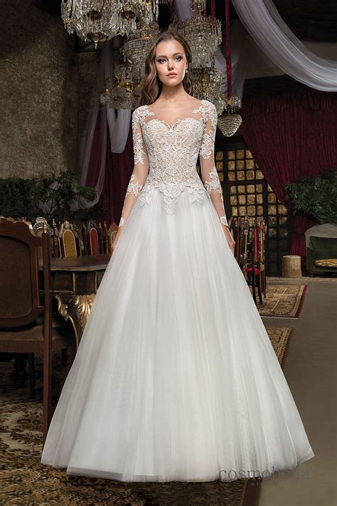 Das kleid ist von der marke cosmobella milano in der farbe ivory. Pin auf Brautkleid