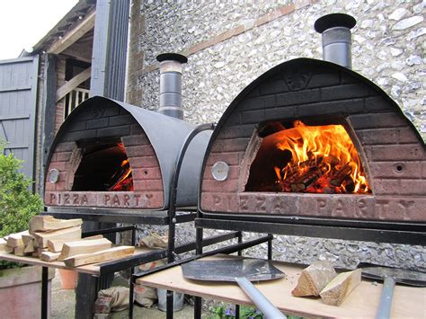 Our Mobile Wood Fired Pizza Ovens Nomadi