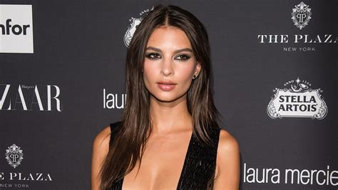 Emily Ratajkowski Reflects On The Most Controversial Dress She S Ever