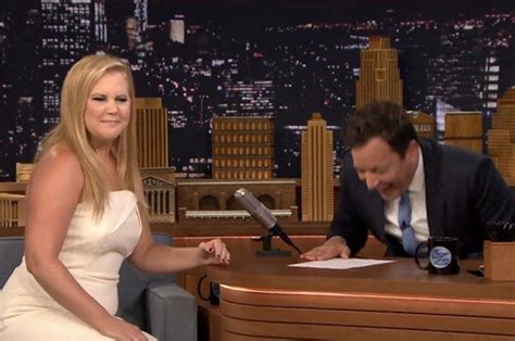Amy Schumers Hilarious Sext Story Had Jimmy Fallon Cracking Up Flirting With Men Flirting Tips
