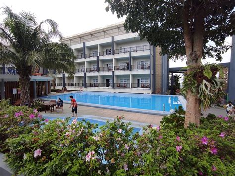 Griya Persada Convention Hotel And Resort Pool Pictures And Reviews