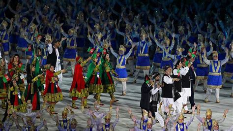 Primero veremos a samrith petchkong, quien está intentando recuperar una. La fiesta de apertura de los Juegos Asiáticos 2018 en Indonesia | HISPANTV