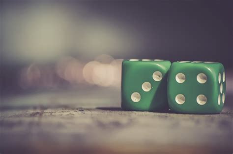 Dice Hd Wallpaper Background Image 2048x1365 Id934983