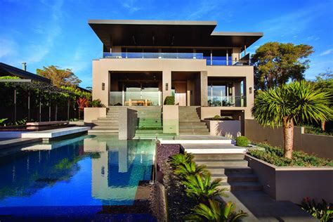 Contemporary Home In Melbourne With Resort Style Modern Landscaping