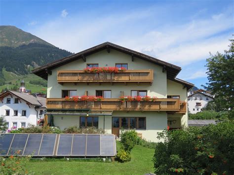On which days would you like to stay in the »haus schöneck«? Haus Schöneck | Gasthof/Pension | Tirol