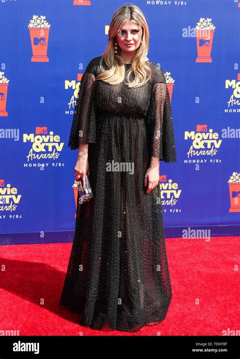 Actress Mischa Barton Arrives At The 2019 Mtv Movie And Tv Awards Held