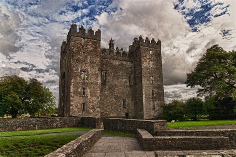 Bunratty Castle Ireland Go West