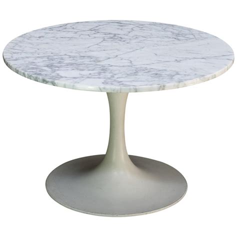 The marble drum coffee table is as simple as it gets, and the monolith style design allows the beauty of the natural stone to speaks for itself. 1960s International Style White Carrara Marble Tulip ...