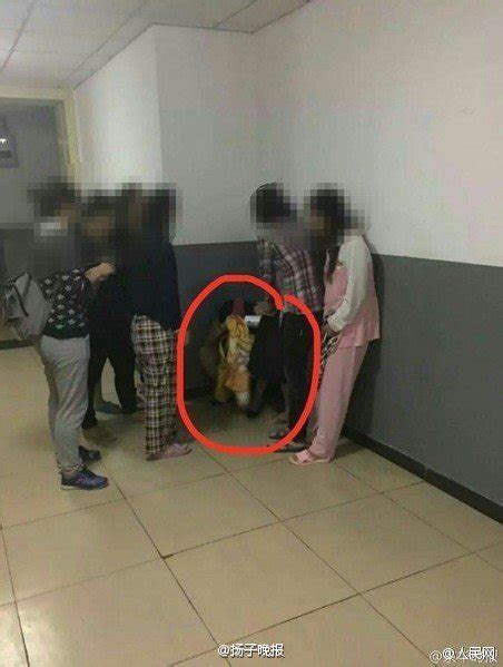 Eww Voyeur Caught Sneaking Into College Girls Bathroom In Beijing Sat Wore Wig Female