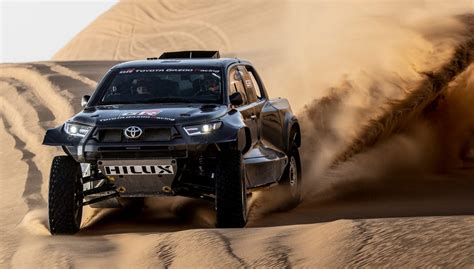 Toyota Tiene Lista Su Hilux Extrema Para El Dakar Automotiva