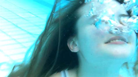 Oddly Satisfying And Relaxing Underwater Bubble Blowing And Diving Youtube