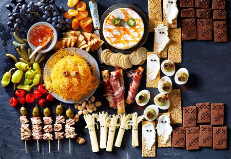 How To Make A Halloween Charcuterie Board