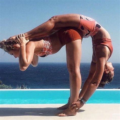 Yoga for Women Exercises imagens Yoga em dupla Yoga posições