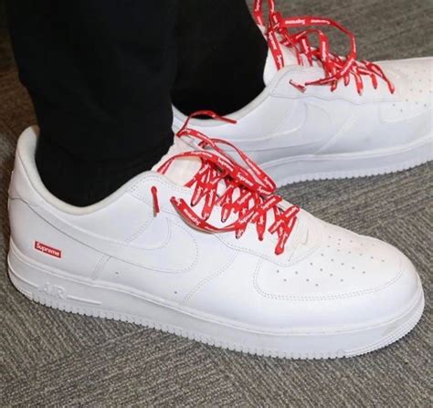 Air force 1's popularity among globally influential rappers and artists propels it farther beyond sport and into culture. 【Supreme】3/7発売 NIKE Supreme AIR FORCE 1 LOW | ちんぱんブログ