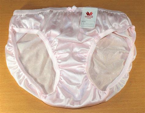 wacoal shiny nylon fabric bikini panties soft pink panty women s hip 35 37