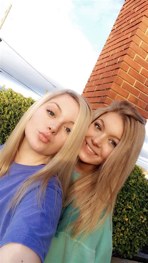 vsco elliefoust friend photoshoot blonde girl selfie best friend poses