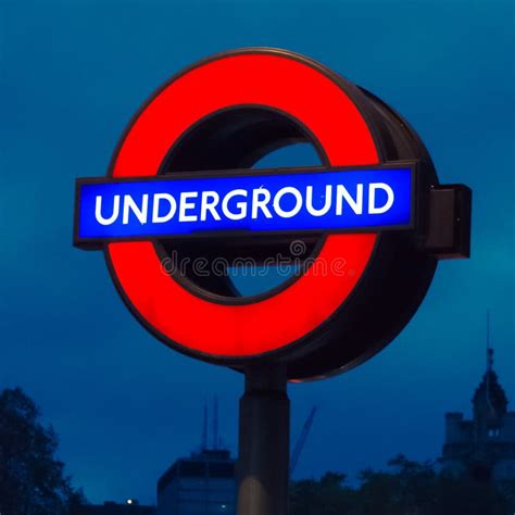 London Underground Sign Editorial Photo Image Of Circle 71980846