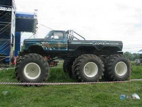 6×6 Ford Monster Truck