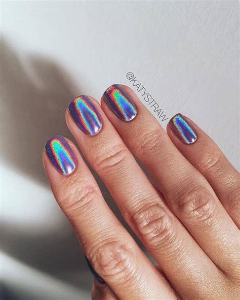 50 Gorgeous Holographic Nails That Are Simply Stunning