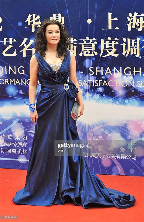 Actress Liu Xiaoqing Arrives At The Red Carpet For The 2012 Huading