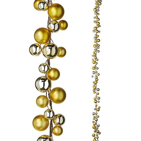 Good Golly Gold This Stunning Garland Features Matte And Metallic Gold