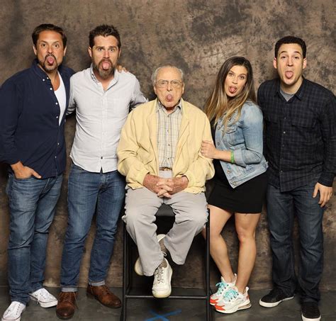 Boy Meets World Cast Reunites To Recreate An Iconic P