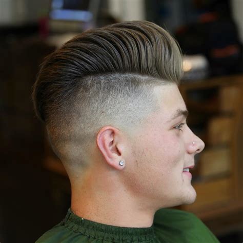 55+ Textured Haircuts + Hairstyles For Men: 2021 Trends