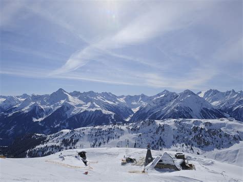There are 57 trails at mayrhofen. Skigebied Mayrhofen (Tirol)